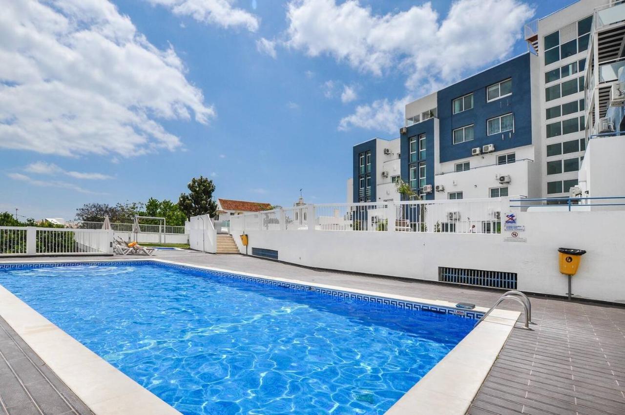 Deluxe Apartment In Albufeira Old Town, 200M Walk To Beach, Pool Parking Bagian luar foto